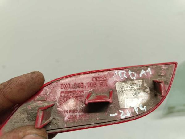 CATADIOPTRE ARRIERE DROIT AUDI A1 2010-2014 - Vue 2